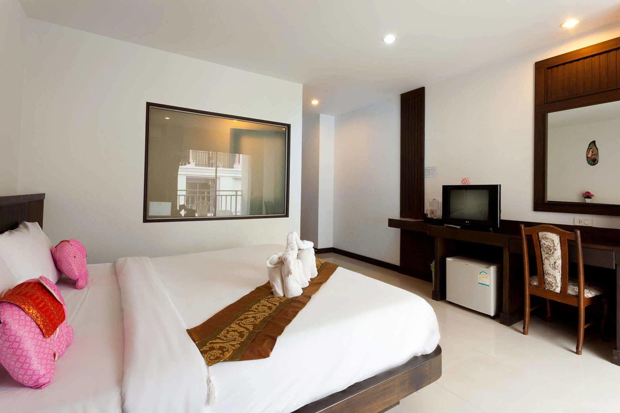 ลาร์น พาร์ค รีสอร์เทล Hotel Patong ภายนอก รูปภาพ