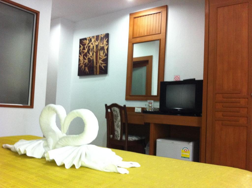 ลาร์น พาร์ค รีสอร์เทล Hotel Patong ภายนอก รูปภาพ
